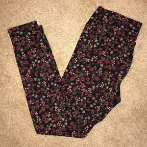 EUC black/coral floral LuLaRoe one size leggings